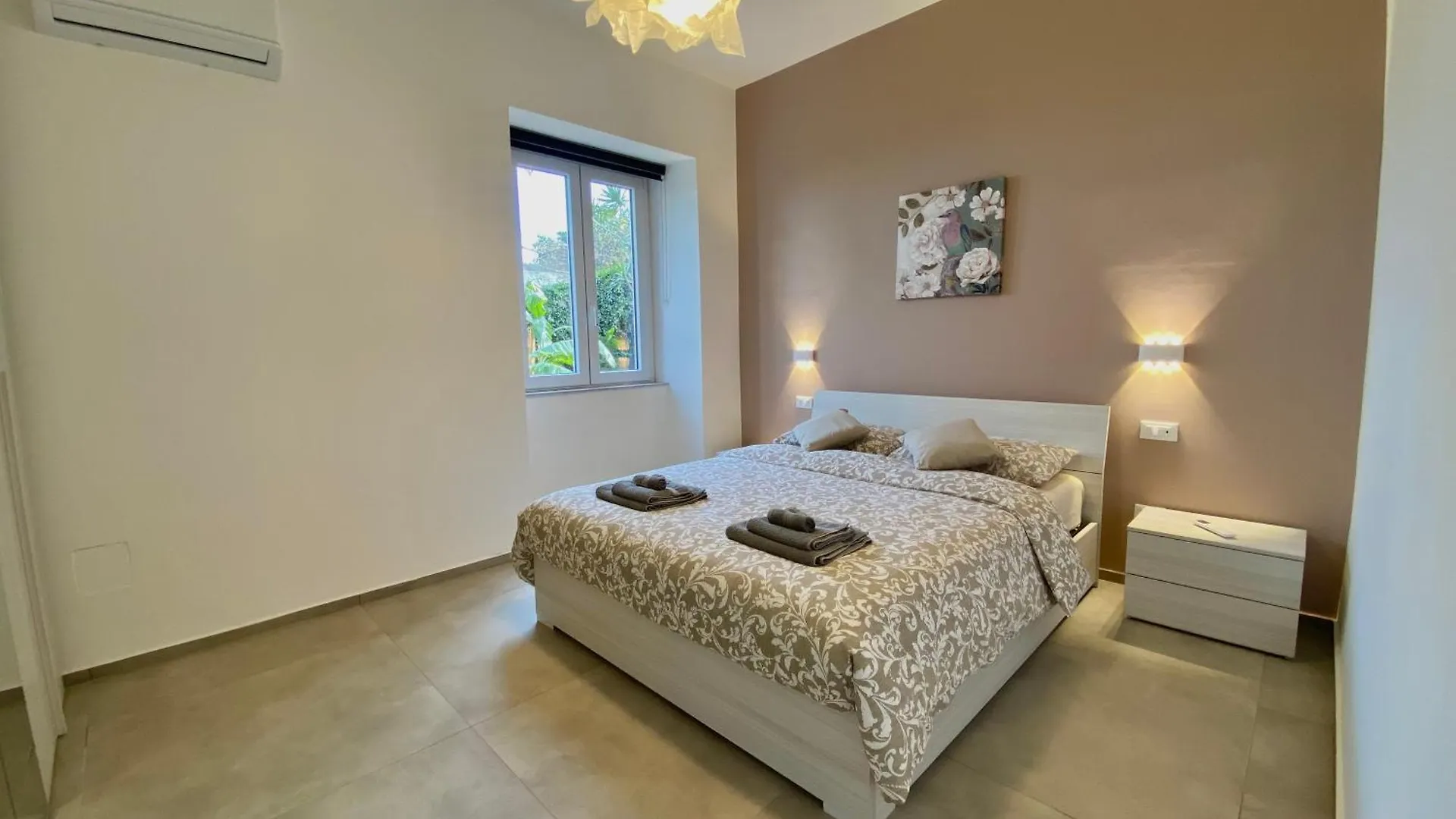 Apartment Marconi تاورمينا